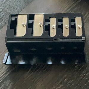 5 hole pencil/makeup sharpener (sealed)